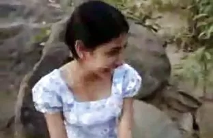 XXX دختر باردار در جوراب ساق بلند سبک سگ کوچولو دمار از روزگارمان درآورد