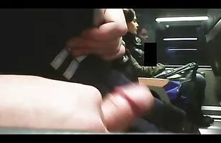 XXX همسر آورده یک زن جوان و با او در مقابل همسر خود