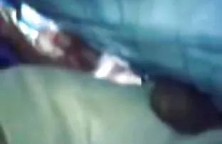 XXX شخص مخفیانه جاسوسی در سبزه قرار داده است که پاها