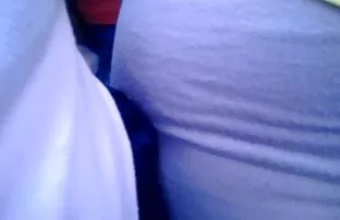XXX مدل زیبا ترحم بر روی ریخته گری در زن سبک و جلف سوراخ است