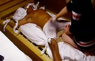XXX معشوقه در لاتکس در مح محدود