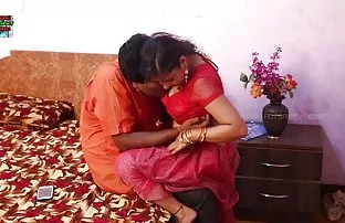 XXX سبزه تخت لباس زیبا