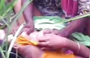 XXX صاحب خانه در بنده خود را در باریک از ته قنداق تفنگ