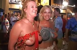 XXX هاردکور, واژن, مشت کردن, ورزش ها