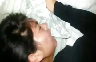XXX خواهر بوسیدن برادر می آموزد