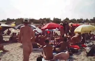 XXX سبزه رو از سرطان در زیر آب و داد در دهان