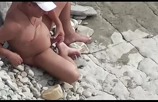 XXX دختری با یک توالت خزدار از ماساژ