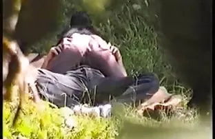 XXX ورزش ها در استخر نشان می دهد بابا زرق و برق دار او