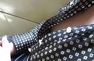 XXX دختر در جوراب ساق بلند خودارضایی در چت