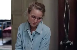 XXX پدر به شدت دختر در آشپزخانه و خفه او را