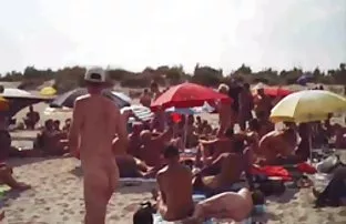 XXX کودک به رابطه جنسی با رئیس موافقت کرد تا شغل خود را حفظ کند.