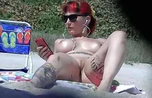 XXX شیرین جوجه روان تراشیده شلاق کرم