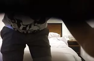 XXX شخص ساده و معصوم برهنه نشسته در تکان خوردن