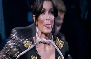 XXX اولین نقش جنیفر ال در فیلم وابسته به عشق شهوانی 