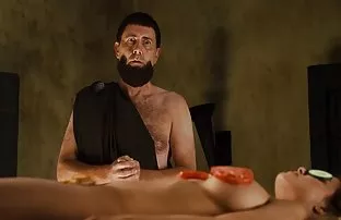 XXX ترانس اولیویا در چرم استرچ انگشت