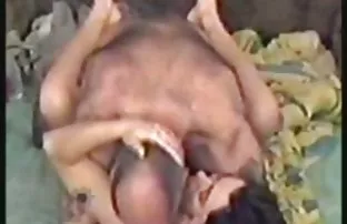 XXX منحرف دوربین مینیاتور نصب شده در دیوار حمام