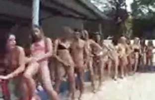 XXX لاغر 18 سال نوجوان قدیمی می شود توسط یک دختر ضرب دیده